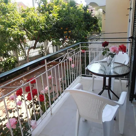 Appartamento Elenas Garden Kávos Esterno foto