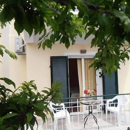 Appartamento Elenas Garden Kávos Esterno foto