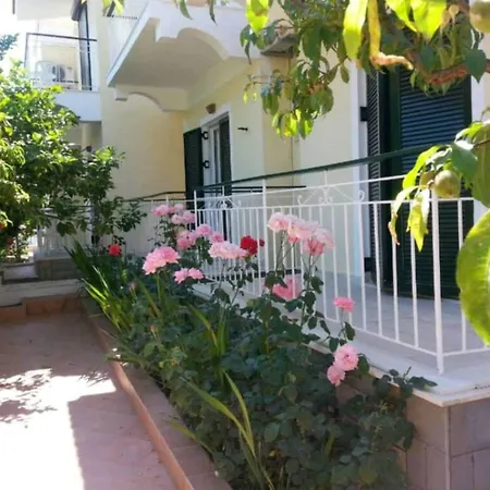 Appartamento Elenas Garden Kávos Esterno foto
