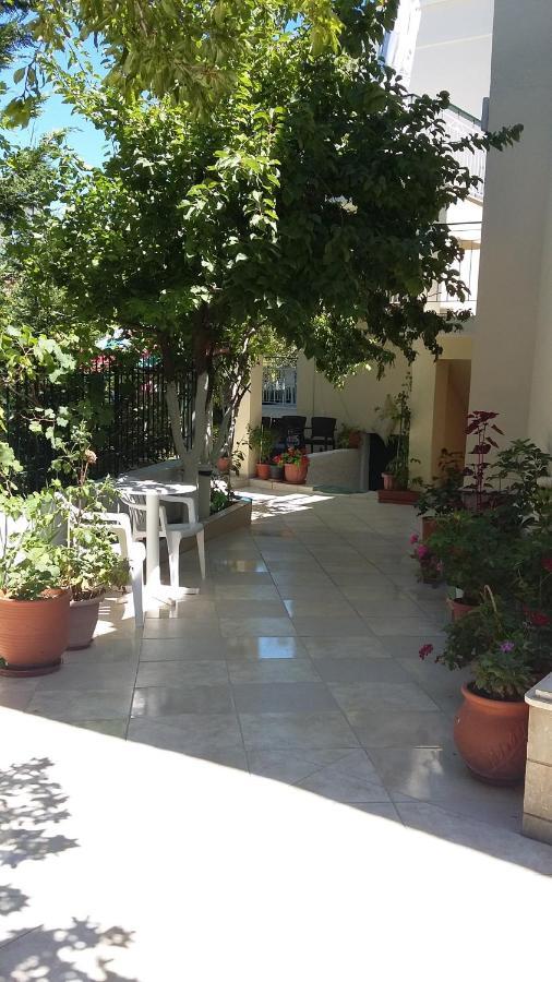 Appartamento Elenas Garden Kávos