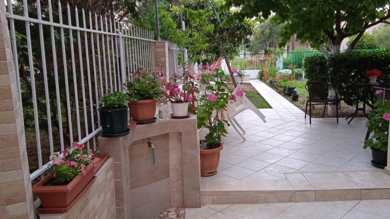 Apartment Elenas Garden