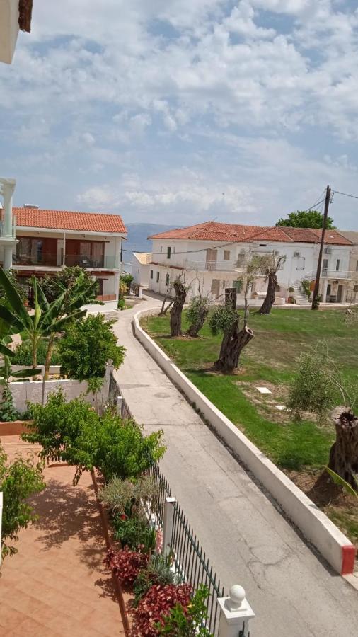 Elenas Garden Kavos